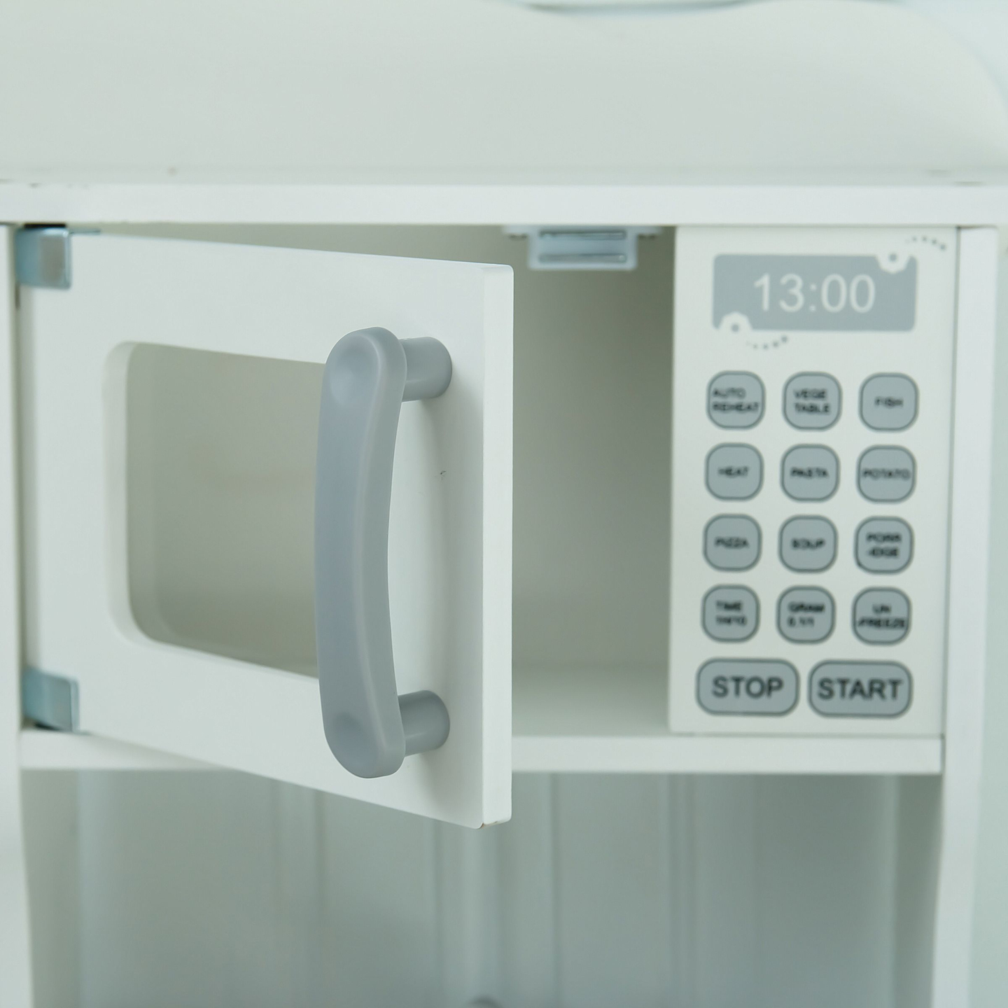 Barnkök i trä med mikrovågsugn