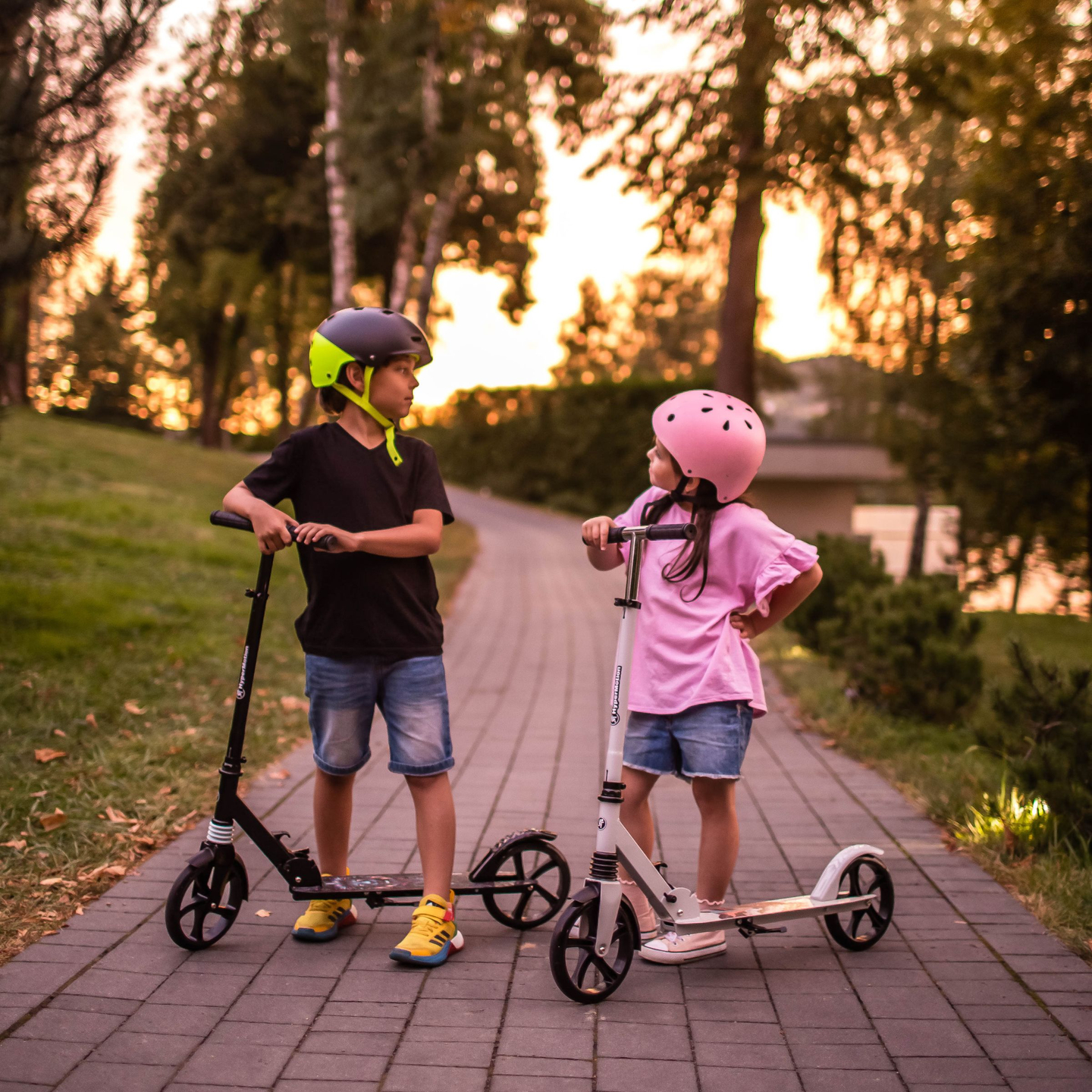 Tvåhjulig scooter för unga vuxna - med stötdämpare - Hypermotion CITY SWIFT Digital Lion - 100 kg