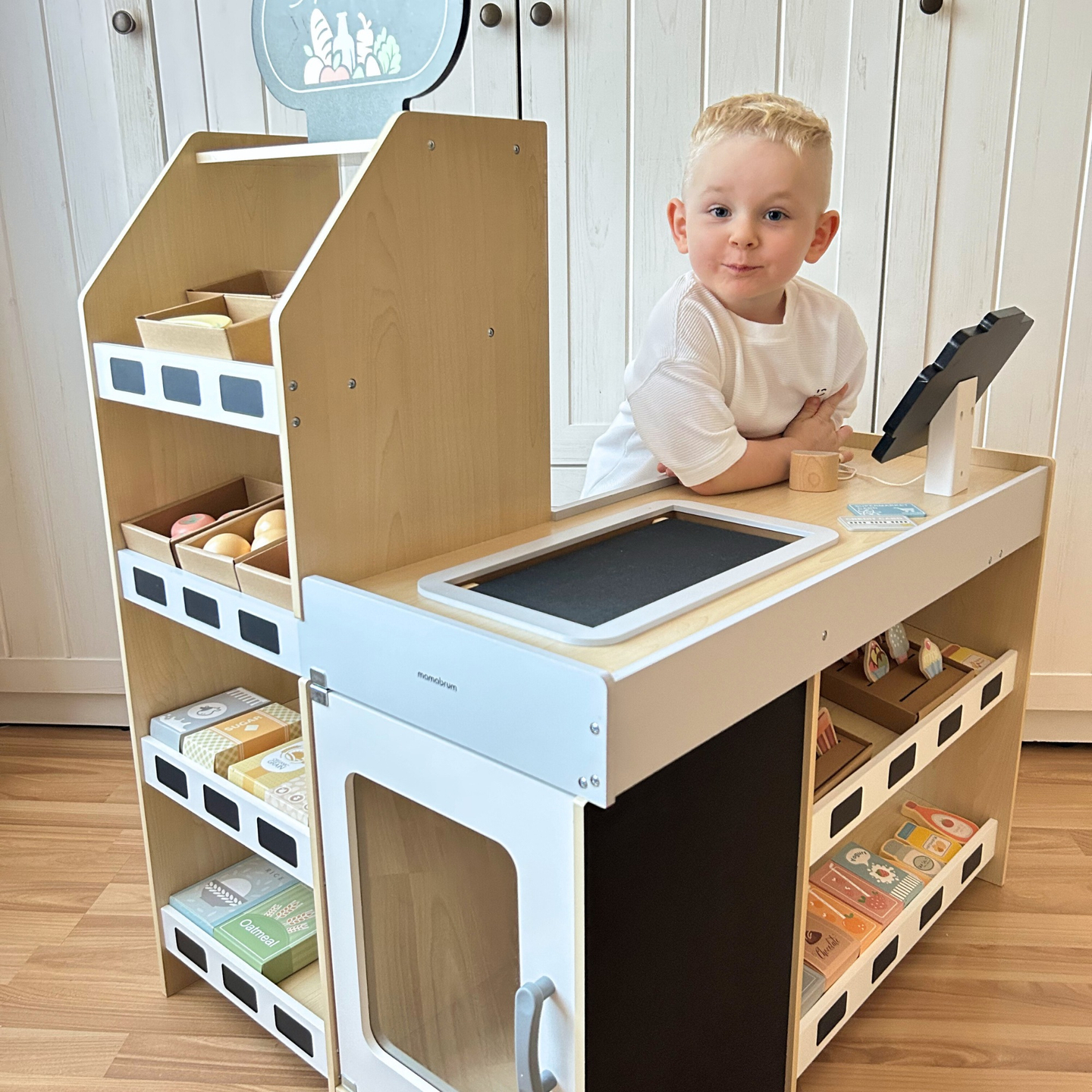 Grönsaksmarknad i trä - stort XXL-stånd, butik med kassaapparat för spel