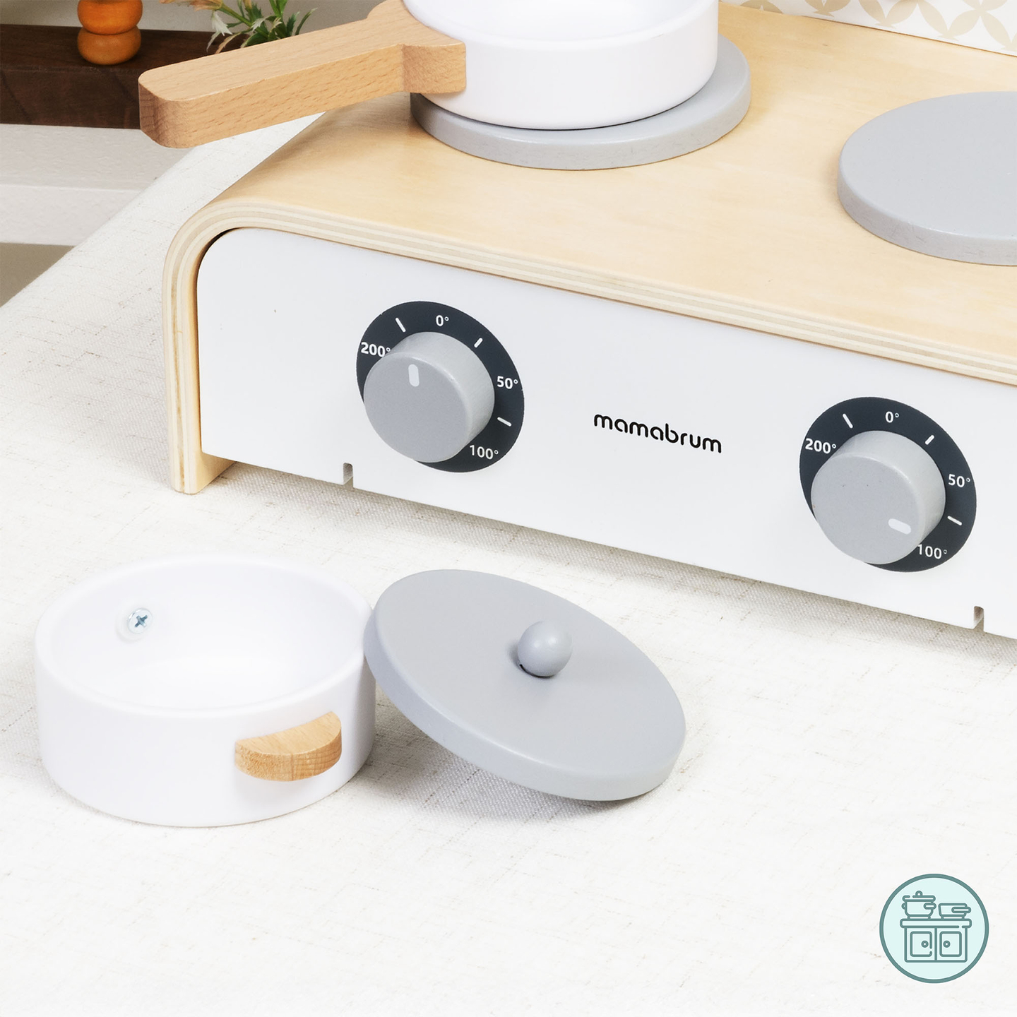 Mamabrum Hopfällbart Träkök för Barn - Set med Kastruller, Kökstillbehör och Förvaring