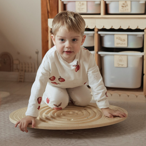Balansbräda i trä med labyrint och kulor - balansvippa