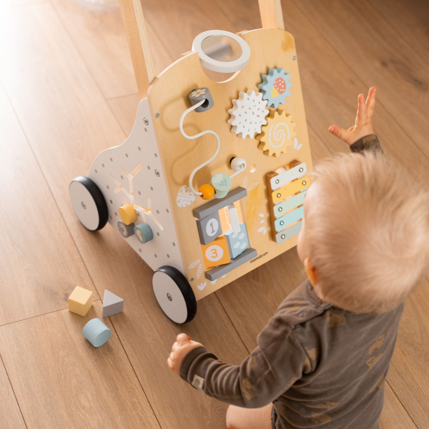 Pedagogisk gåstol i trä 8in1 / baby pusher - manipulativ bräda