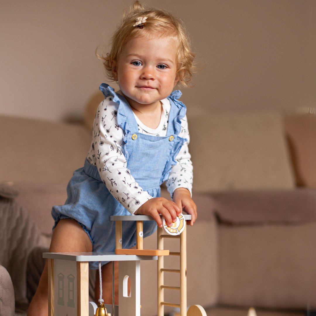 Brandstation i trä med tillbehör, brandkår