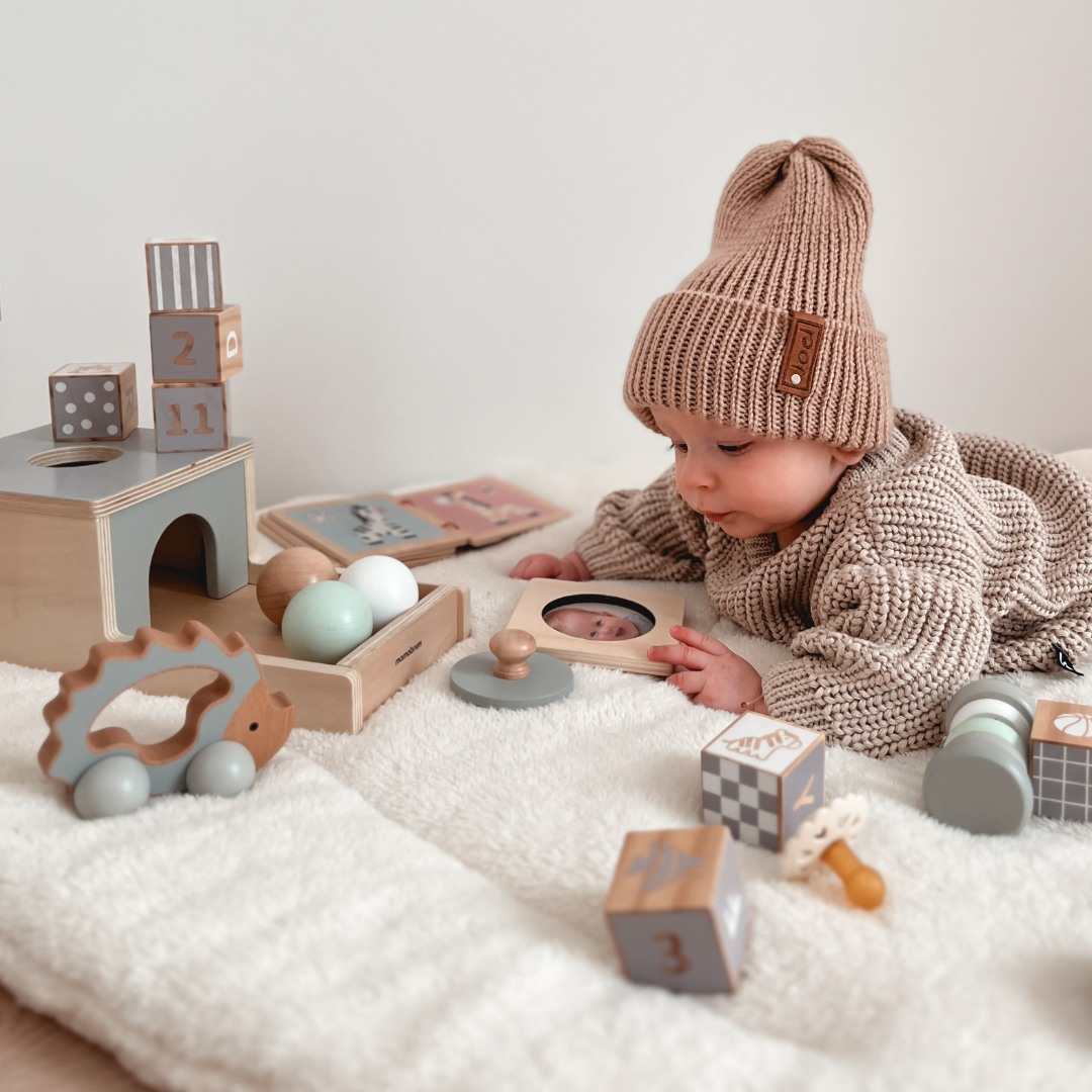 Montessorilåda för spädbarn - 6 leksaker