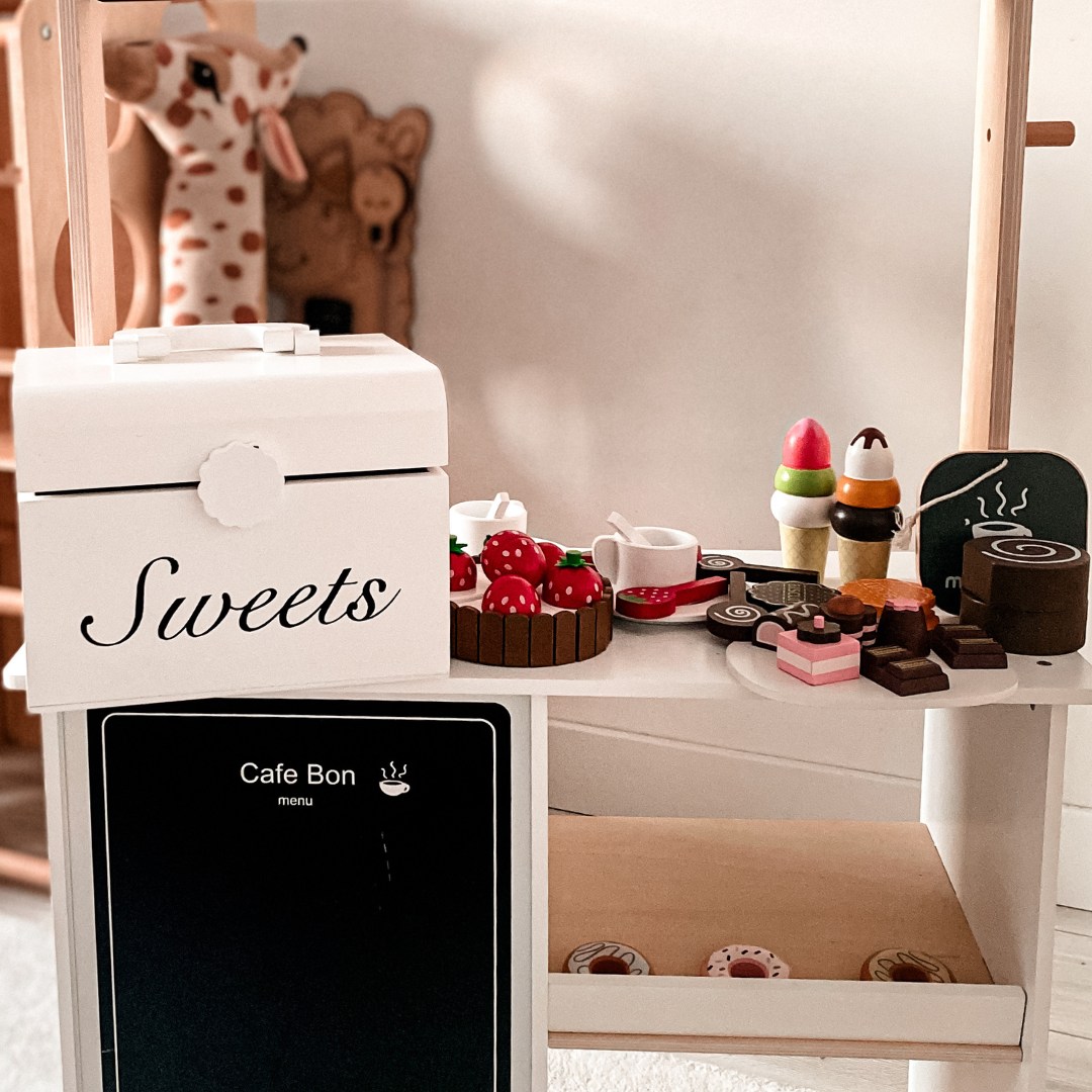 Godislåda i trä, godisbutik