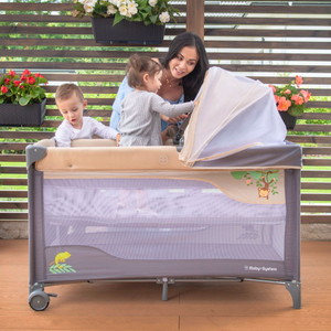 Resesäng 0 - 36 m med skötbord + Moby-System HUXLEY lekhage