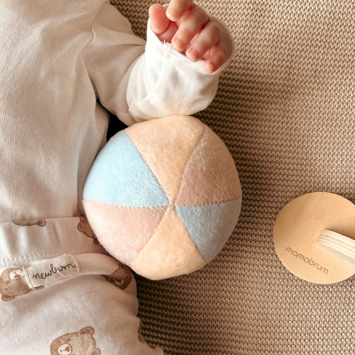 Montessori-leksaksset för småbarn 0-6 månader