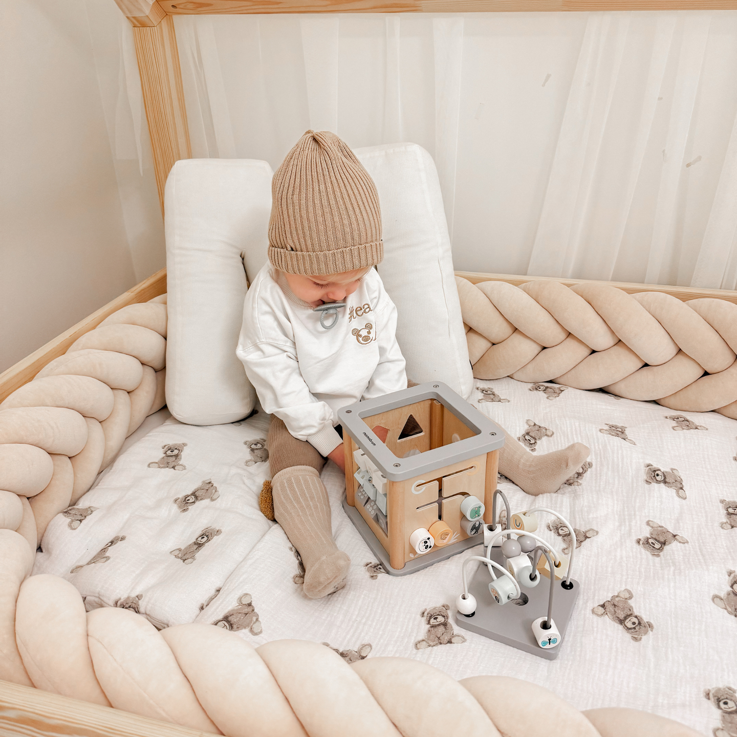 Montessori-utbildningskub i trä - motorloop