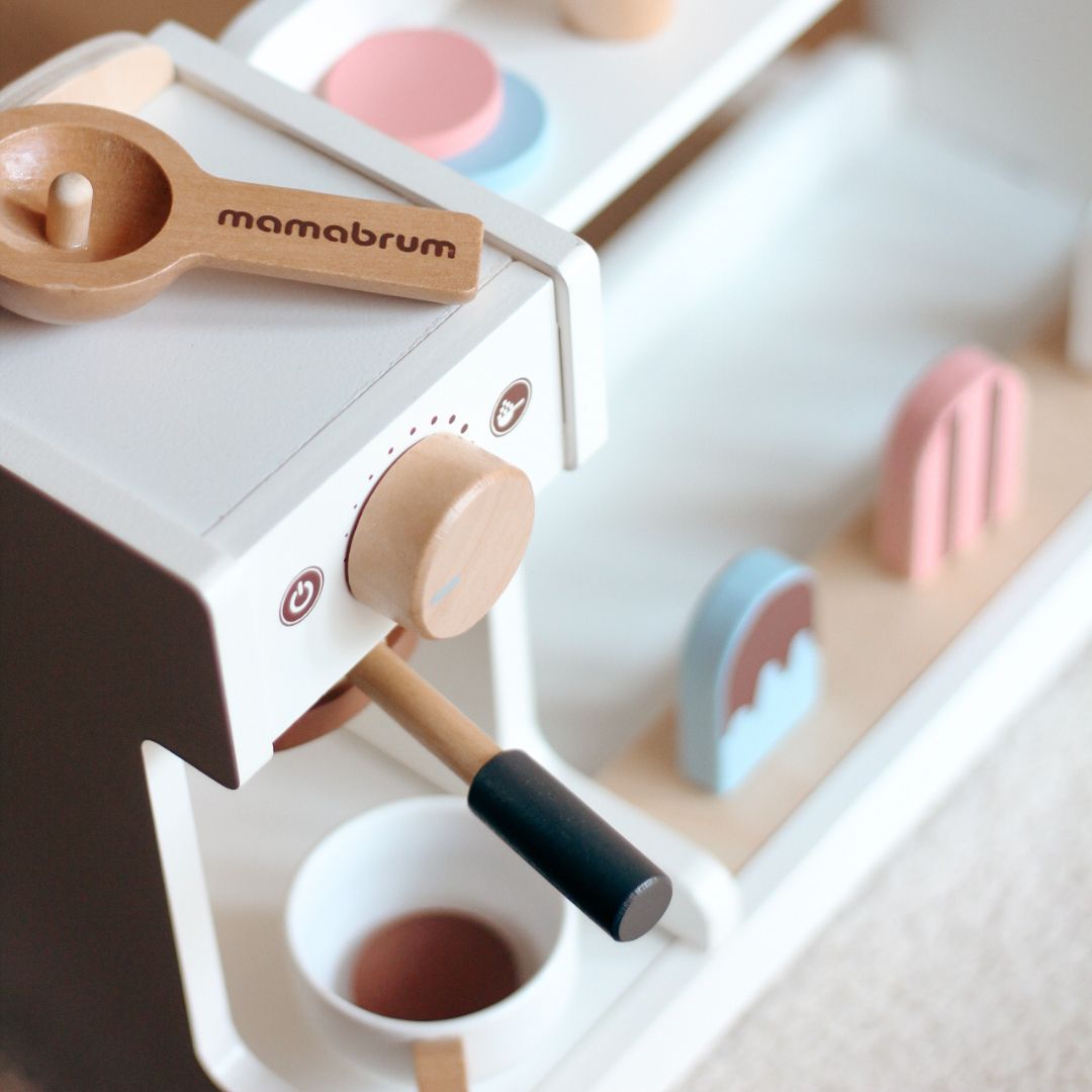 Glassbar i trä med kaffemaskin - kaffebar med tillbehör