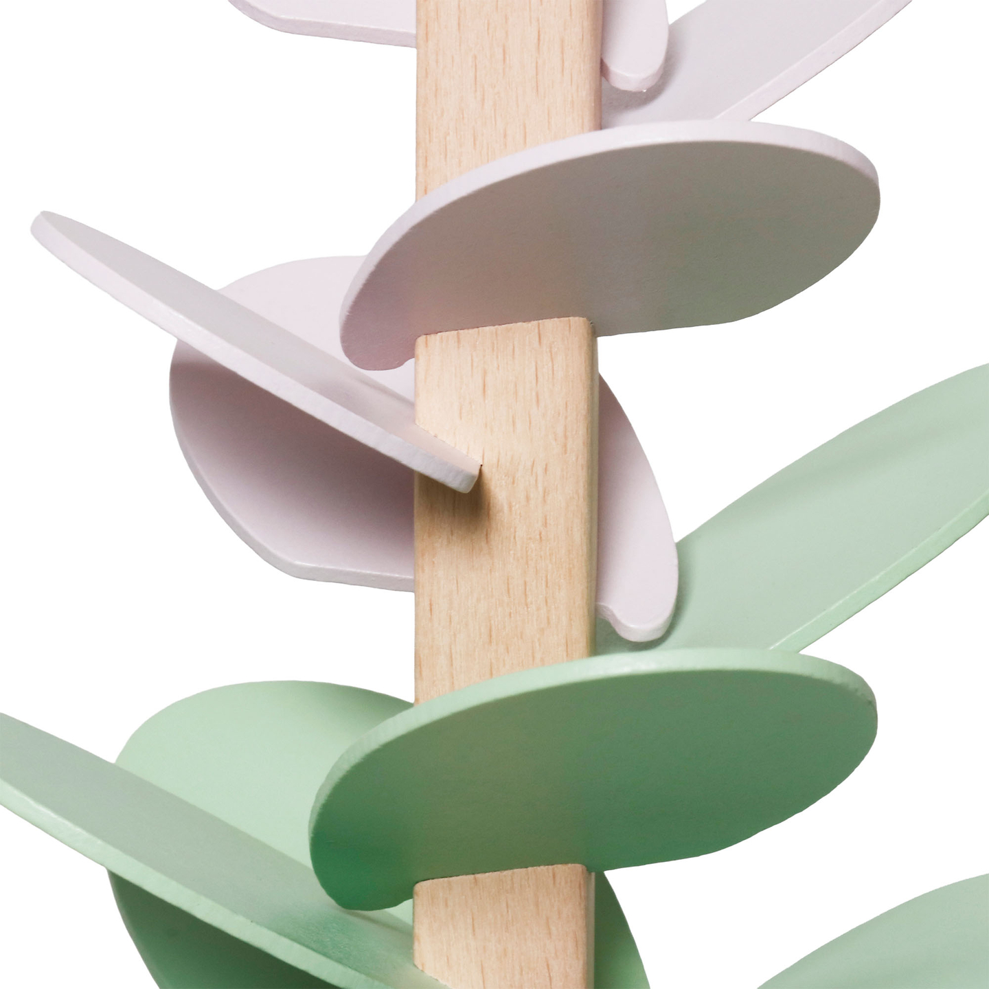 Kulodrom i trä - ljudträd med bollar