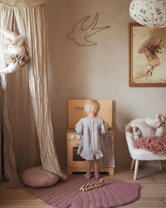 Träkök med förkläde, tillbehör och LED-belysning