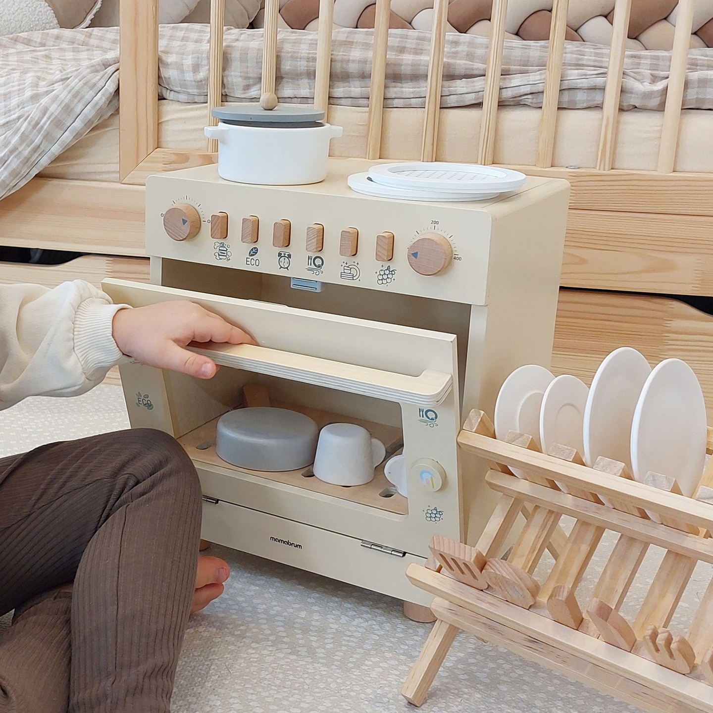 Trädiskmaskin med tillbehör