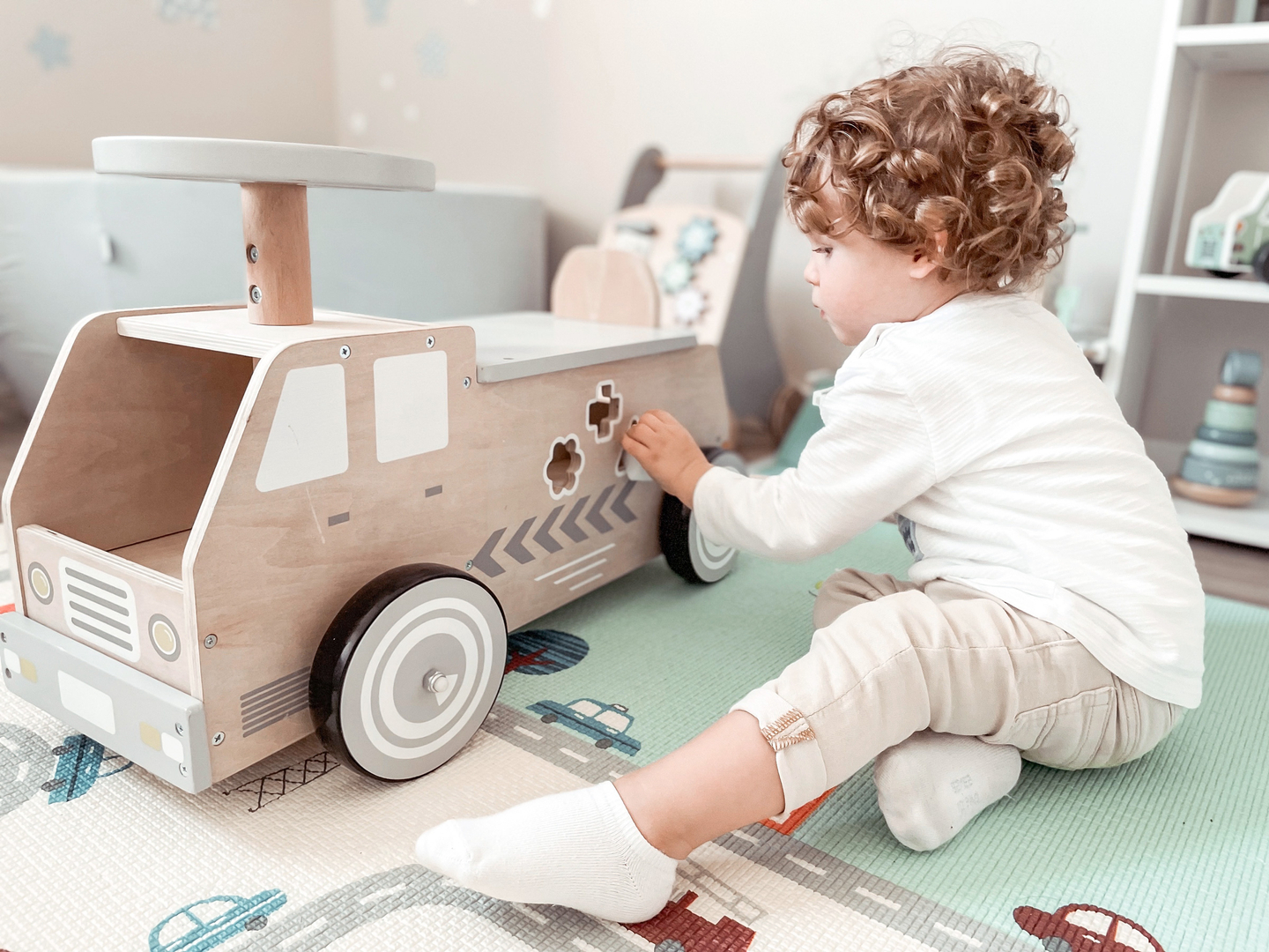 Träcykel, bil, bil med block