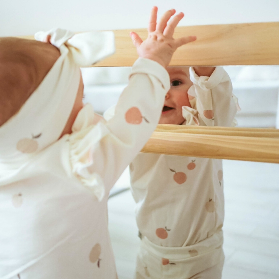 Babyspegel med justerbart handtag - Montessori