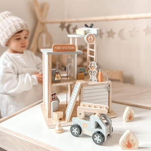 Brandstation i trä med tillbehör, brandkår