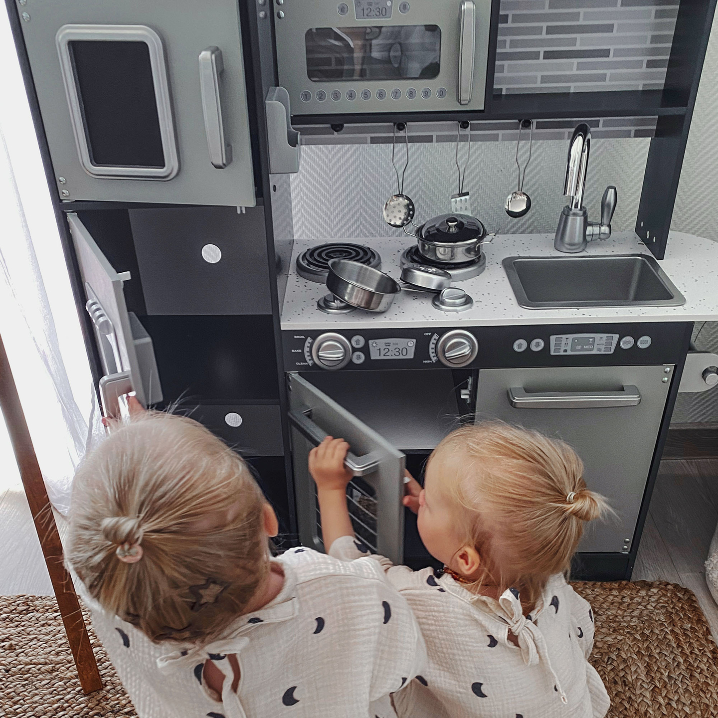 XXL träkök med LED-belysning, förkläde och tillbehör