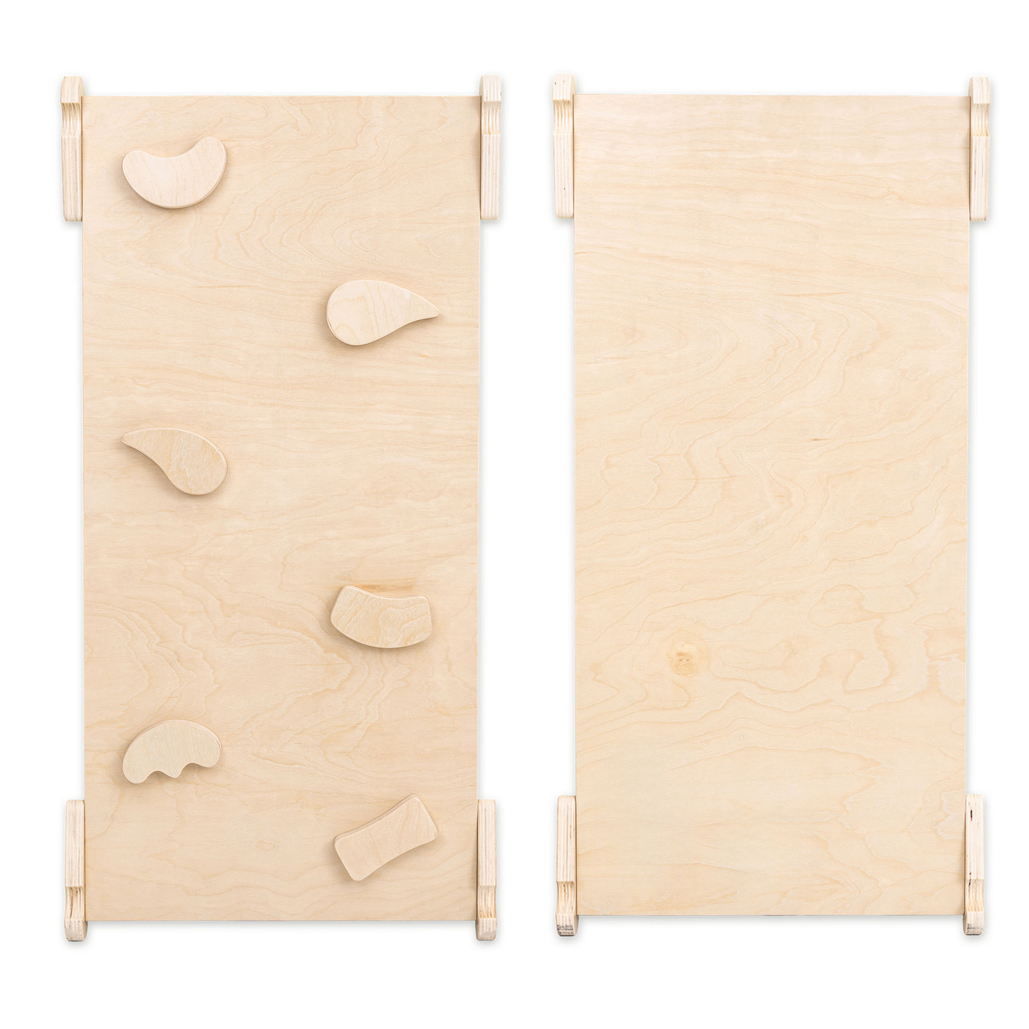 Trälekplats inomhus för barn - ett hus med stegar och en rutschkana