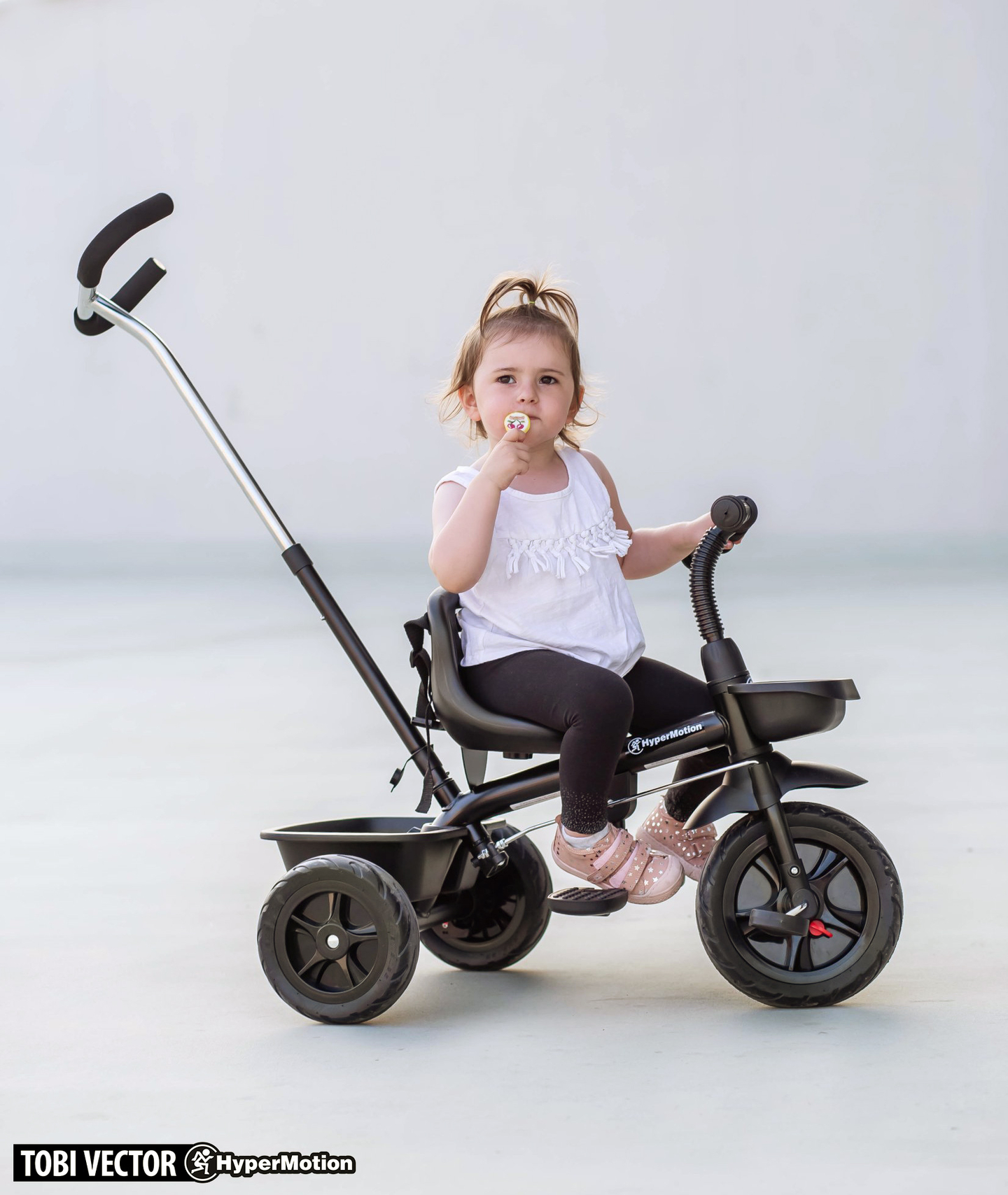 HyperMotion TOBI VECTOR trehjuling - evigt uppblåsbara hjul + skjutstång. Färg: svart.